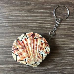 Clamshell Keychain